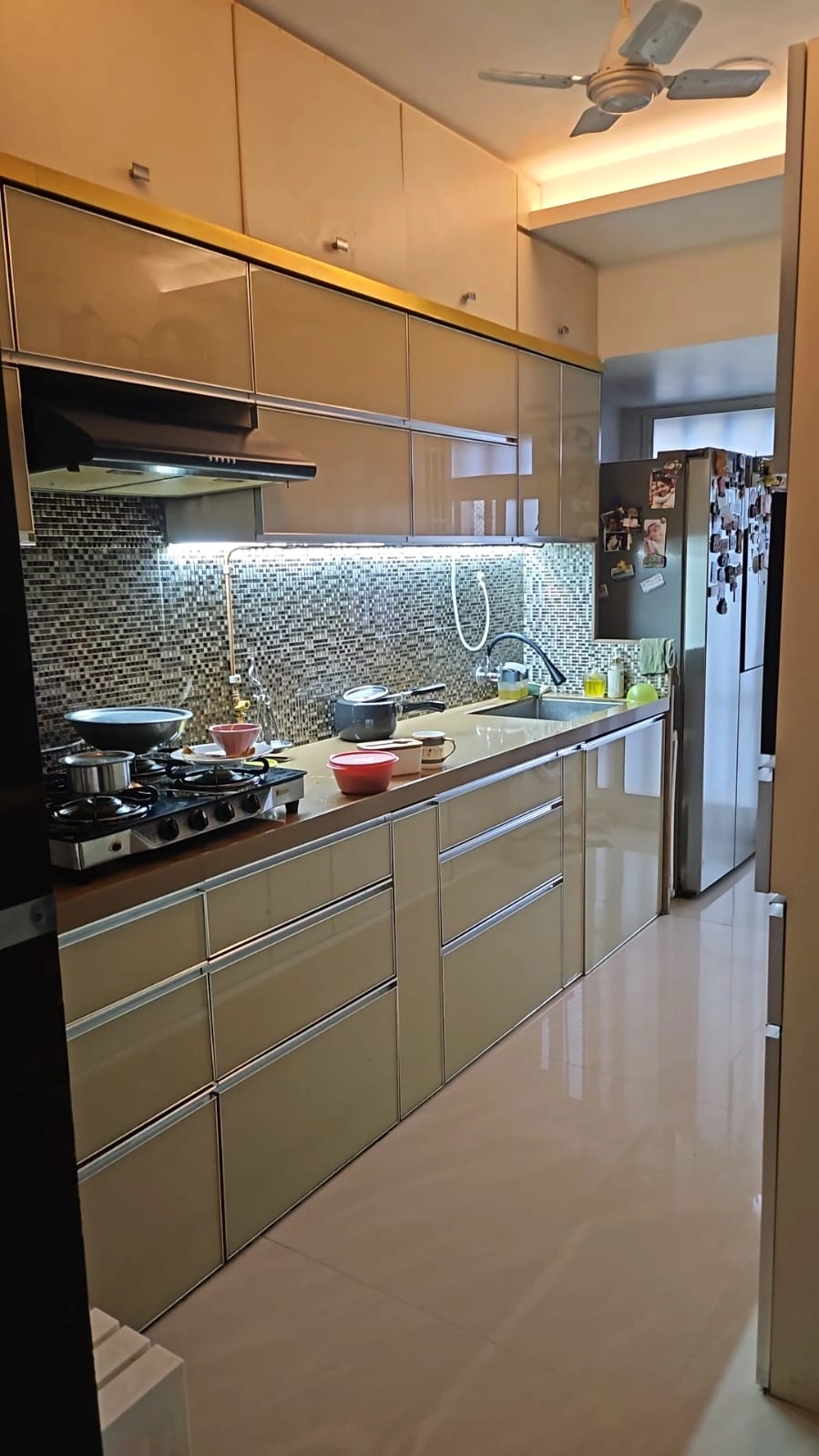 2 BHK Flat for Sale in romeil diva , Malad West